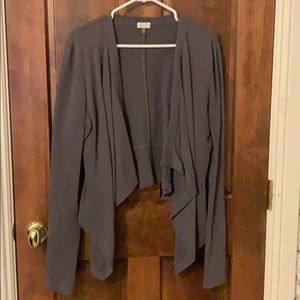 Flowy open sweater with tailored back